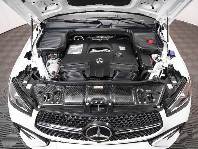 new 2025 Mercedes-Benz GLE 580 car, priced at $97,460