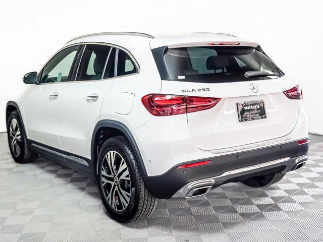 new 2025 Mercedes-Benz GLA 250 car, priced at $45,545
