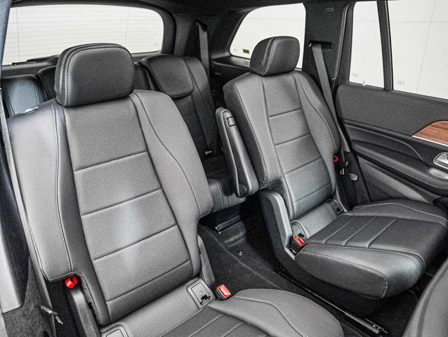 new 2025 Mercedes-Benz GLS 450 car, priced at $95,365