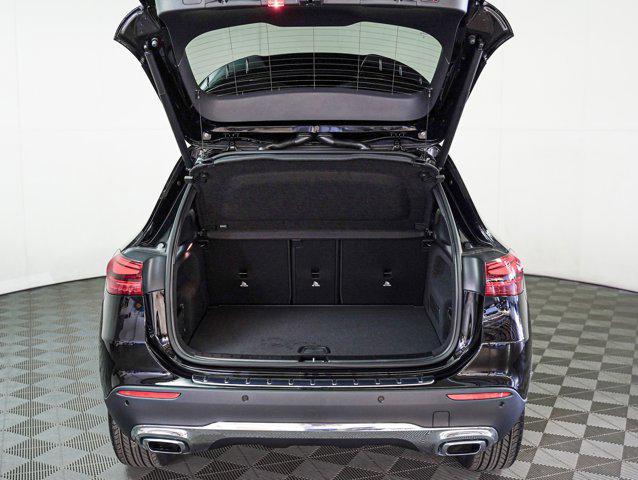 new 2025 Mercedes-Benz GLA 250 car, priced at $45,845