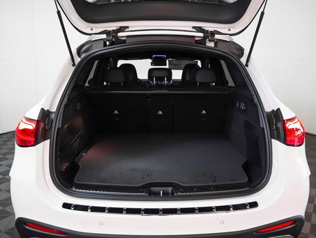 new 2025 Mercedes-Benz GLC 350e car, priced at $68,165