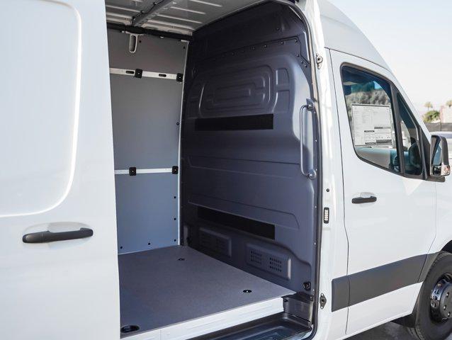 new 2025 Mercedes-Benz Sprinter 3500 car, priced at $73,358