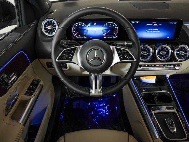 new 2025 Mercedes-Benz GLA 250 car, priced at $45,975