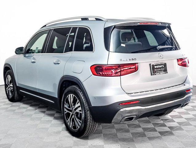 new 2025 Mercedes-Benz GLB 250 car, priced at $54,020