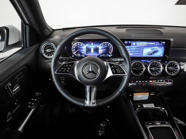 new 2024 Mercedes-Benz GLB 250 car, priced at $46,320