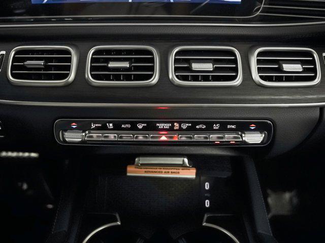 new 2025 Mercedes-Benz GLS 580 car, priced at $121,580