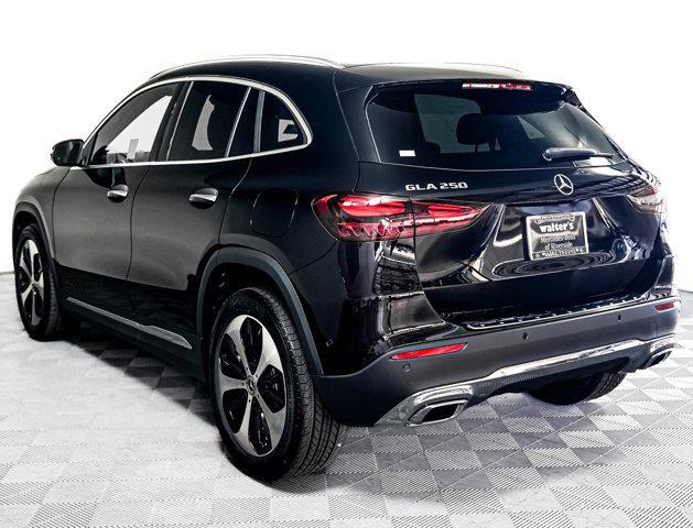 new 2025 Mercedes-Benz GLA 250 car, priced at $45,770