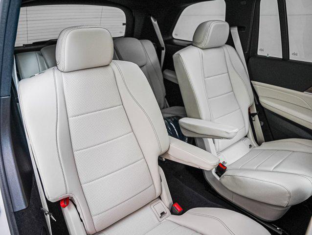 new 2025 Mercedes-Benz GLS 450 car, priced at $91,775