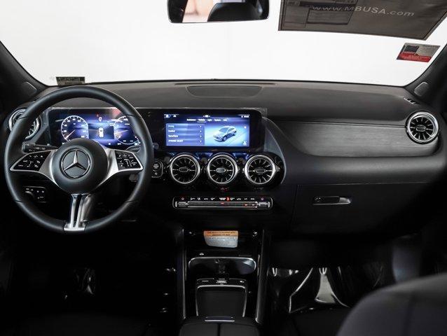 new 2024 Mercedes-Benz GLA 250 car, priced at $45,970
