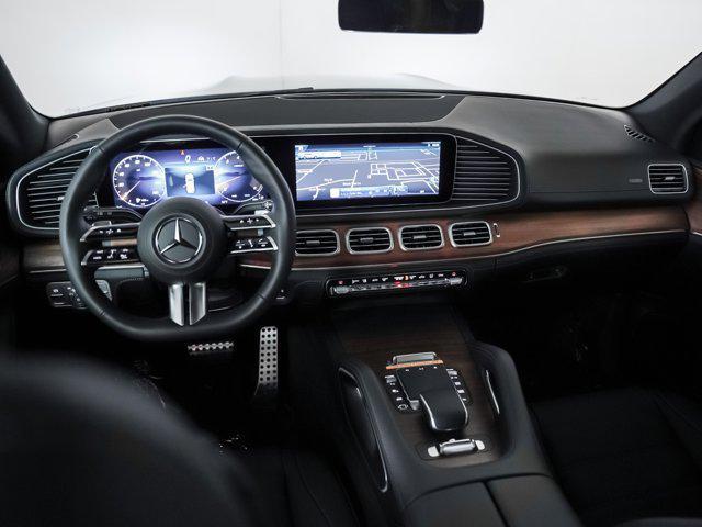 new 2025 Mercedes-Benz GLS 580 car, priced at $117,280