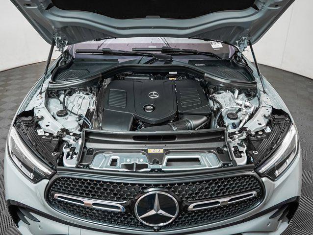 new 2025 Mercedes-Benz GLC 300 car, priced at $67,695
