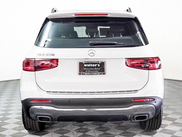 new 2025 Mercedes-Benz GLB 250 car, priced at $48,645
