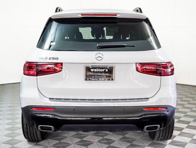new 2025 Mercedes-Benz GLB 250 car, priced at $49,170