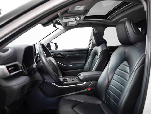 used 2022 Toyota Highlander Hybrid car, priced at $42,500