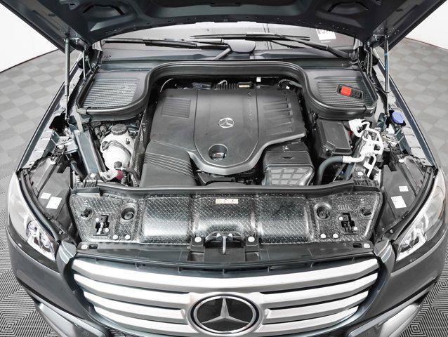 new 2025 Mercedes-Benz GLS 450 car, priced at $96,495