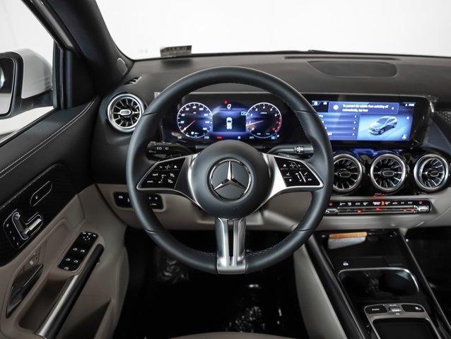 new 2024 Mercedes-Benz GLA 250 car, priced at $43,695