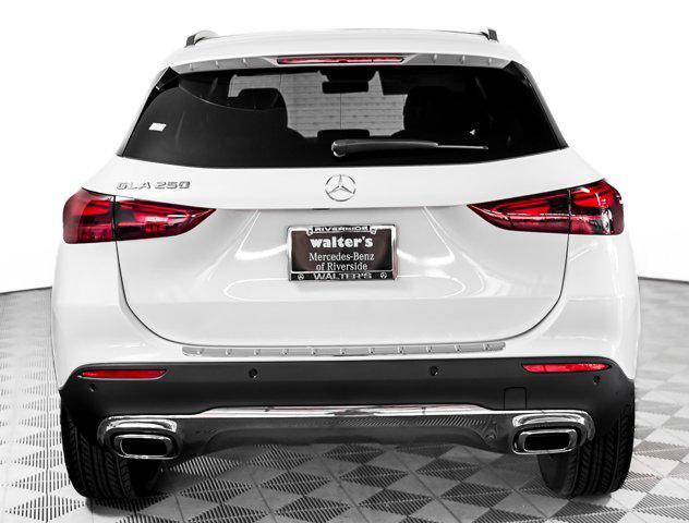 new 2025 Mercedes-Benz GLA 250 car, priced at $47,570