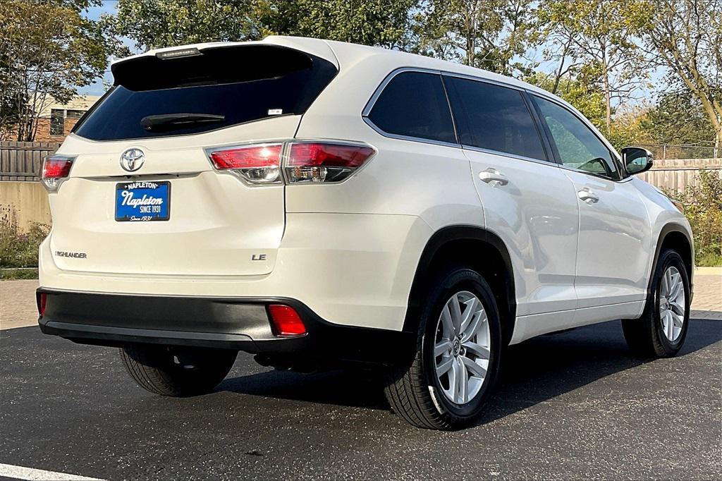 used 2015 Toyota Highlander car, priced at $17,499