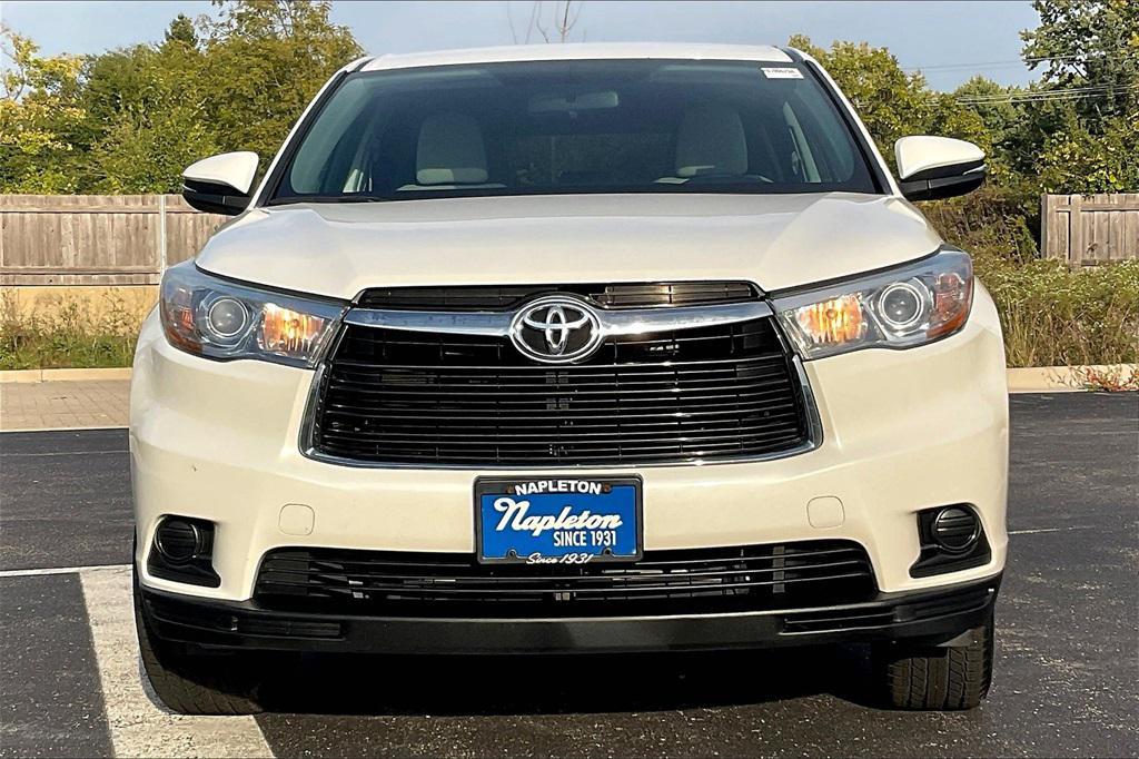 used 2015 Toyota Highlander car, priced at $17,499