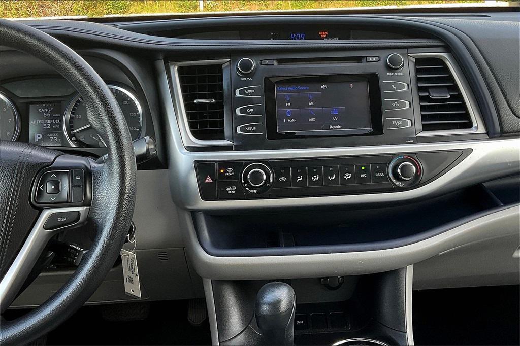 used 2015 Toyota Highlander car, priced at $17,499