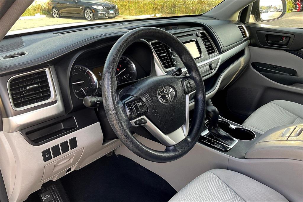 used 2015 Toyota Highlander car, priced at $17,499