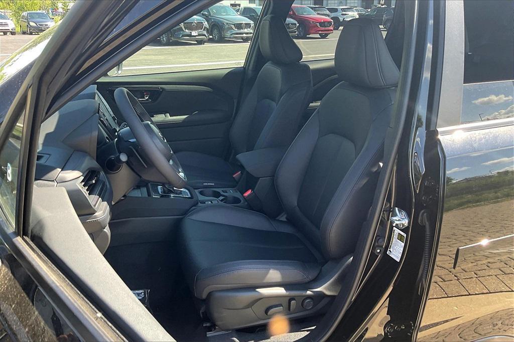 new 2025 Subaru Forester Hybrid car, priced at $42,027