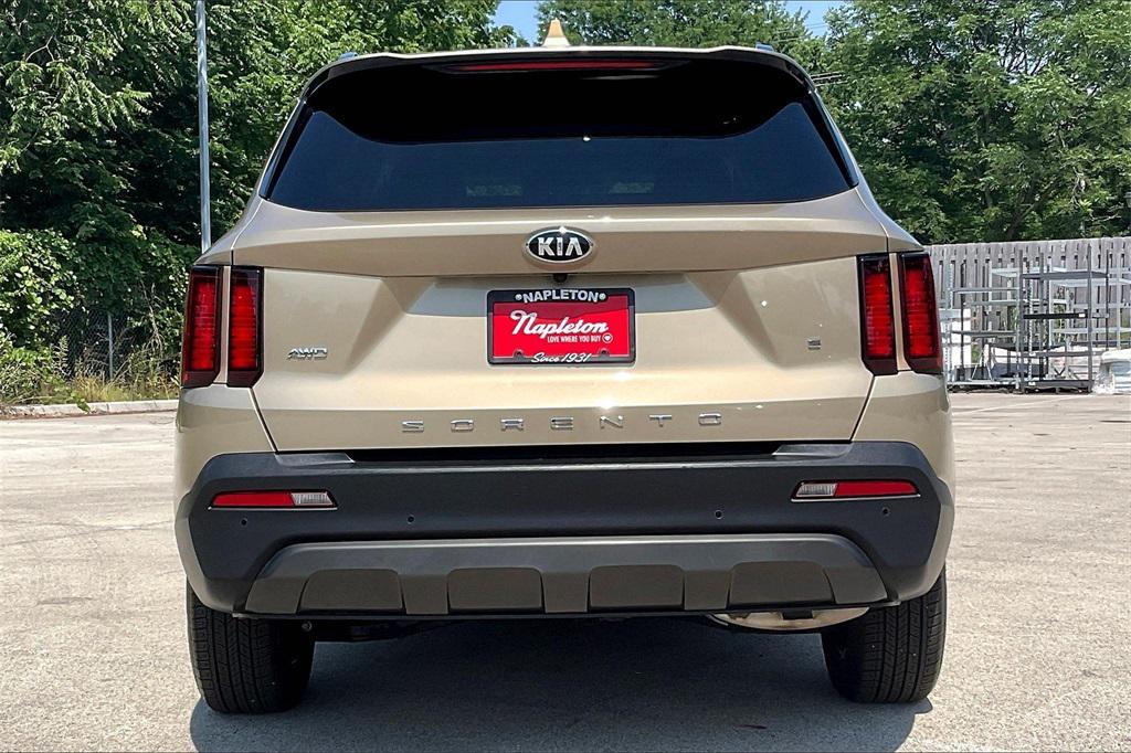 used 2021 Kia Sorento car, priced at $23,155