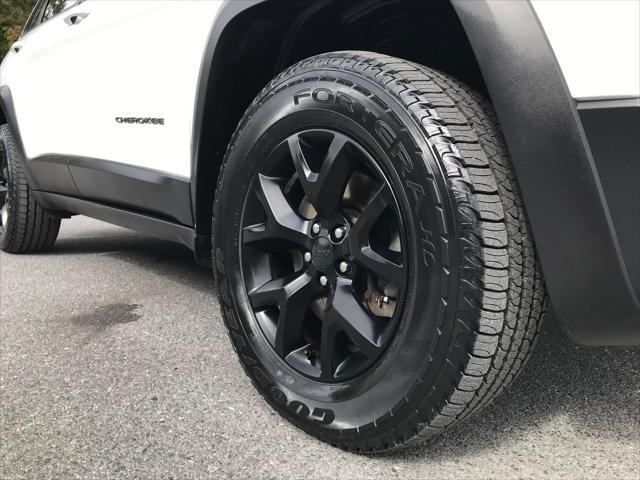 used 2018 Jeep Cherokee car, priced at $18,950