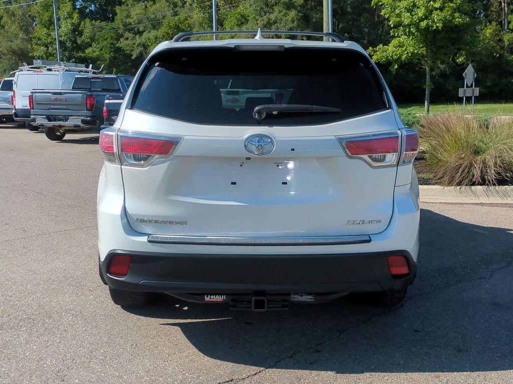 used 2014 Toyota Highlander car, priced at $15,999