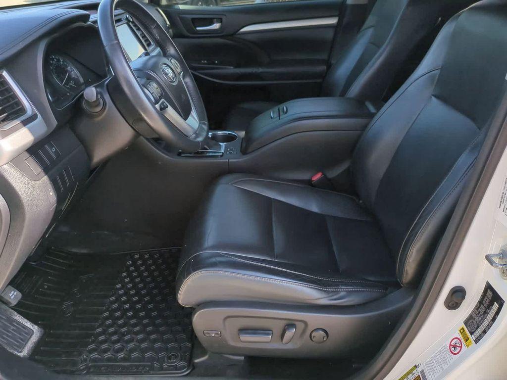 used 2014 Toyota Highlander car, priced at $15,999