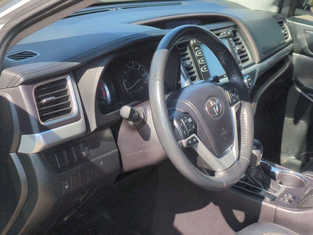used 2014 Toyota Highlander car, priced at $15,999