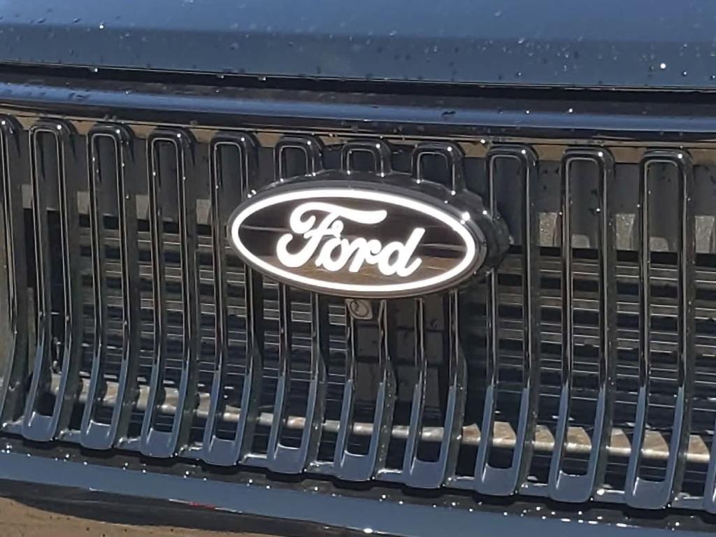 new 2025 Ford Maverick car, priced at $35,684