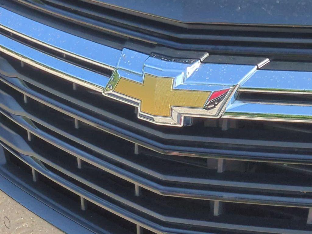 used 2024 Chevrolet Equinox car, priced at $23,999