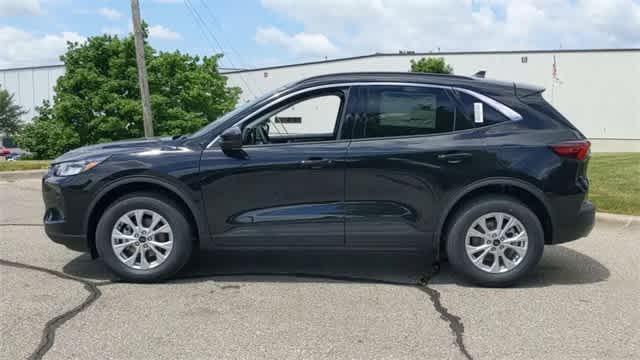 new 2024 Ford Escape car, priced at $35,634