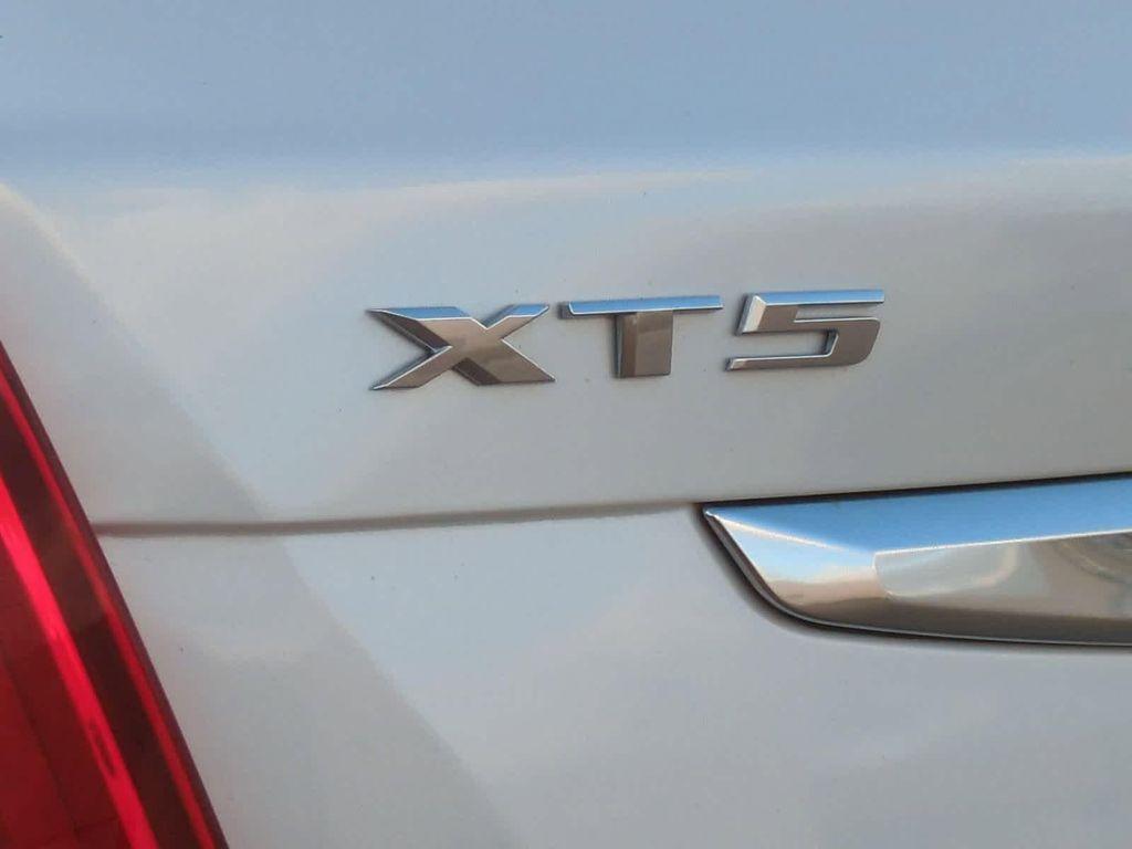 used 2018 Cadillac XT5 car