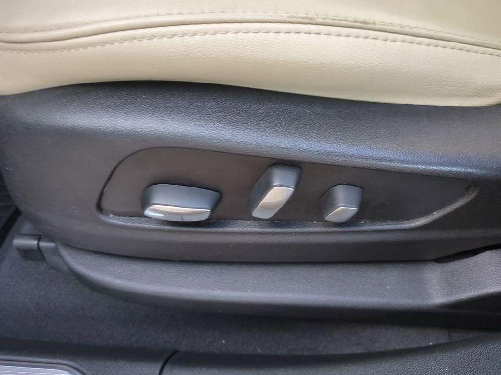 used 2018 Cadillac XT5 car