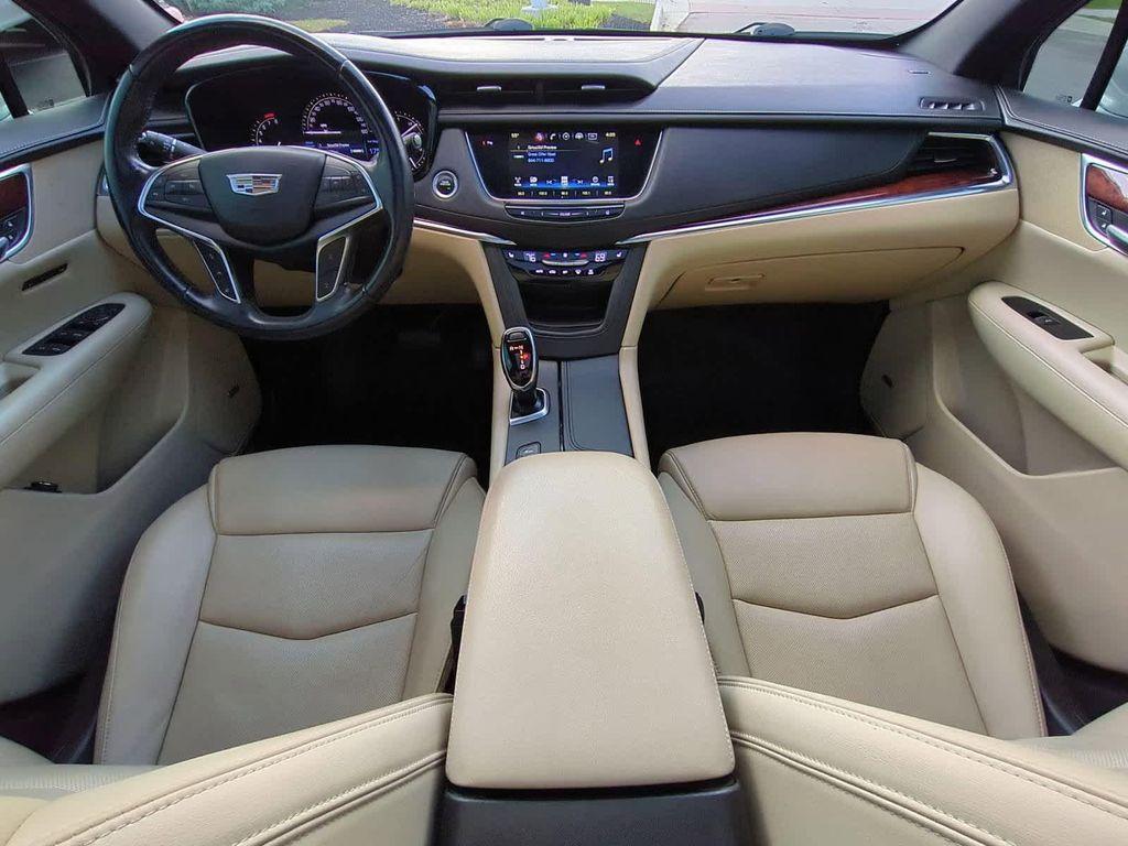 used 2018 Cadillac XT5 car