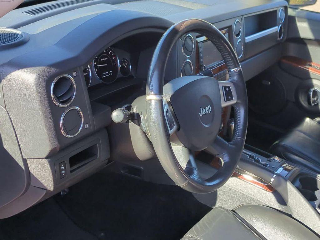 used 2009 Jeep Commander car, priced at $5,550