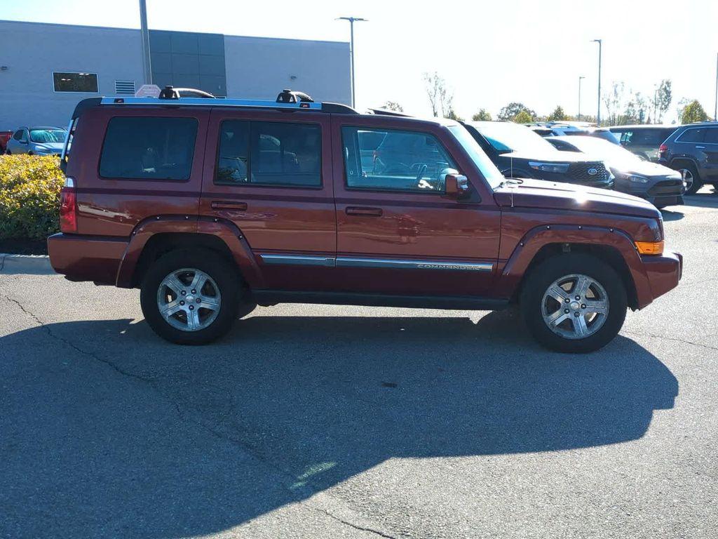 used 2009 Jeep Commander car, priced at $5,550