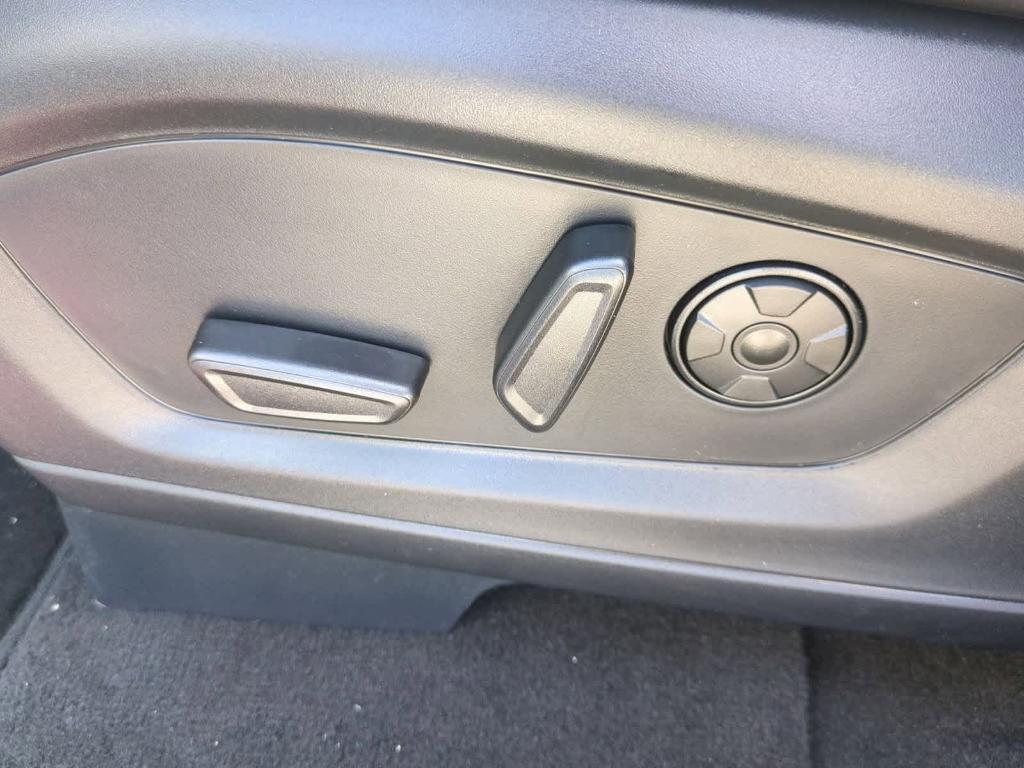 new 2025 Ford Explorer car, priced at $57,188