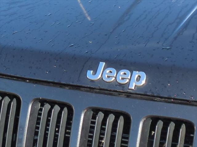 used 2009 Jeep Grand Cherokee car, priced at $5,351
