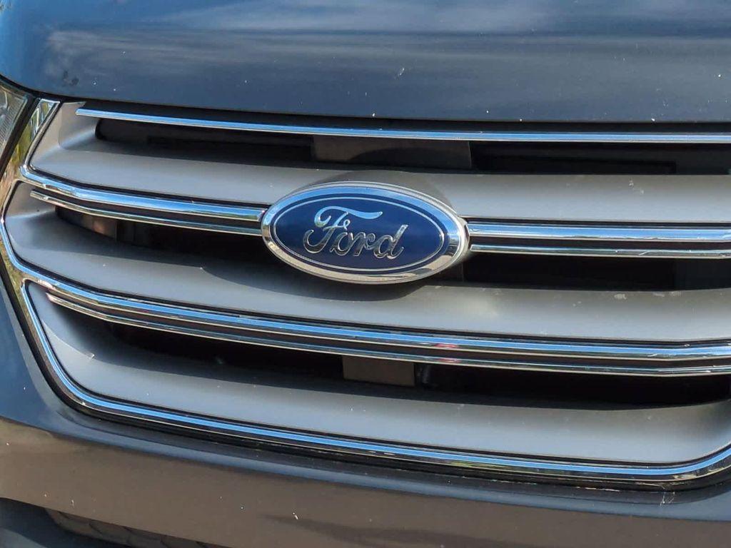 used 2015 Ford Edge car, priced at $9,999