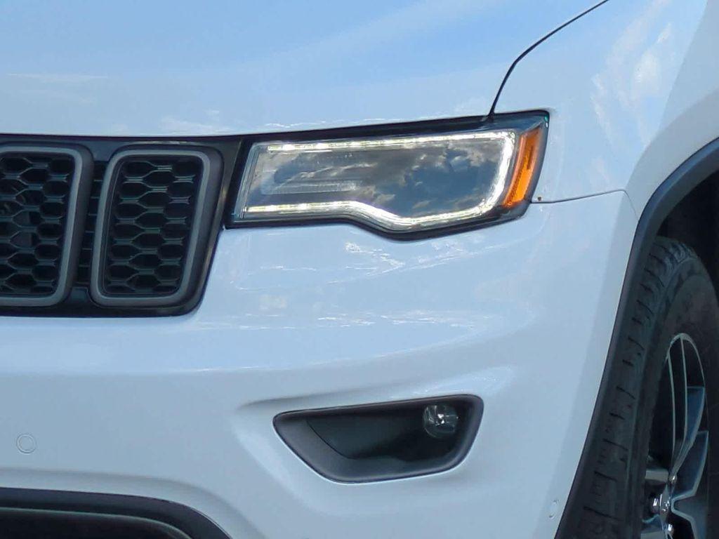 used 2017 Jeep Grand Cherokee car, priced at $14,550