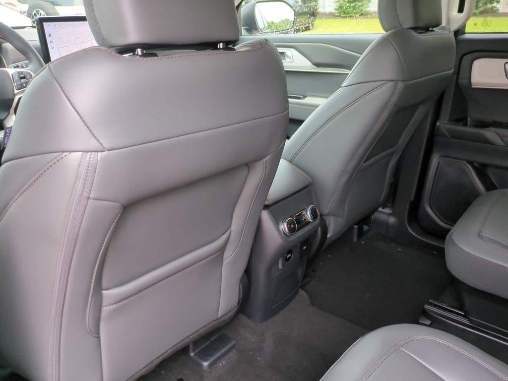 new 2025 Ford Explorer car, priced at $45,193