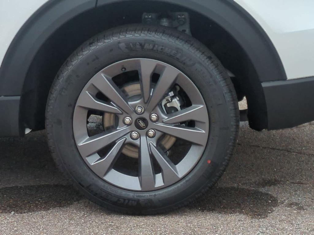 new 2025 Ford Explorer car, priced at $44,406