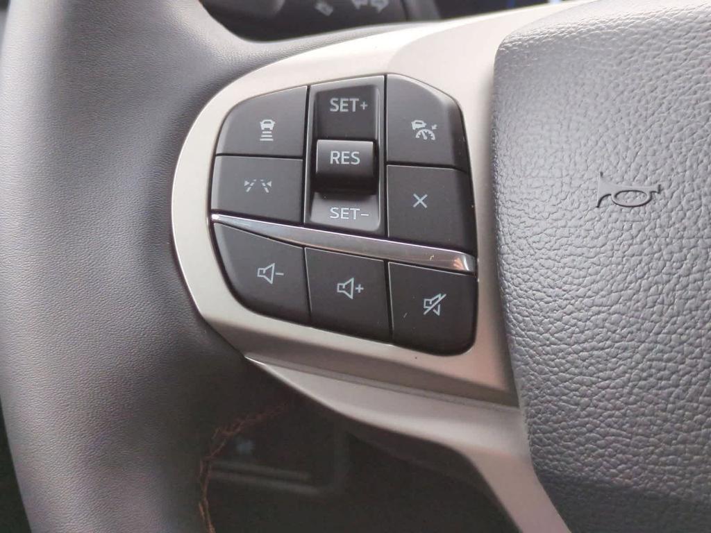 new 2025 Ford Explorer car, priced at $44,406