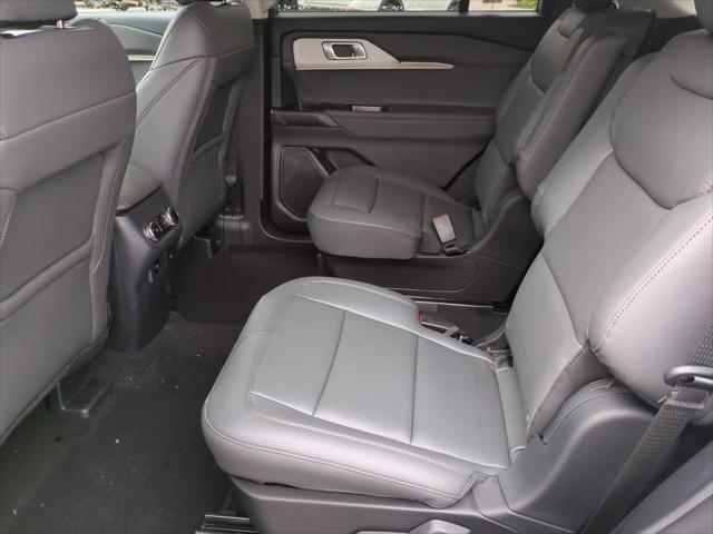 new 2025 Ford Explorer car, priced at $45,906