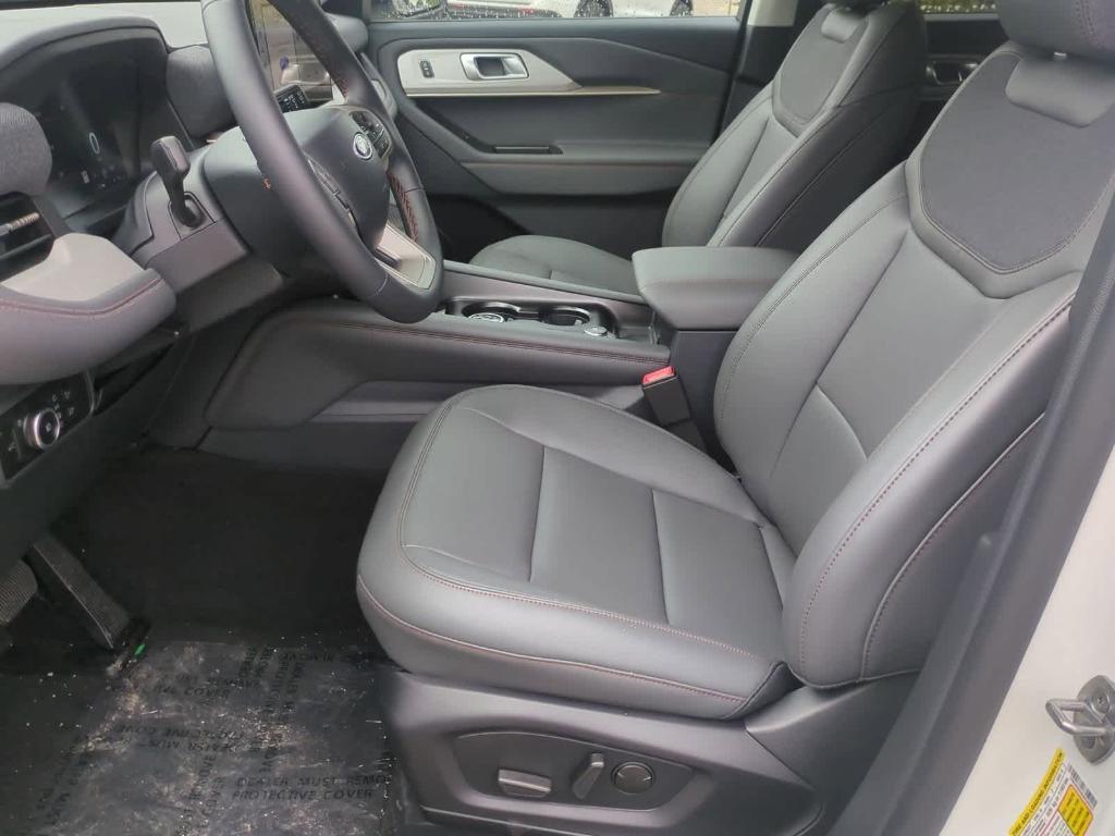 new 2025 Ford Explorer car, priced at $44,406