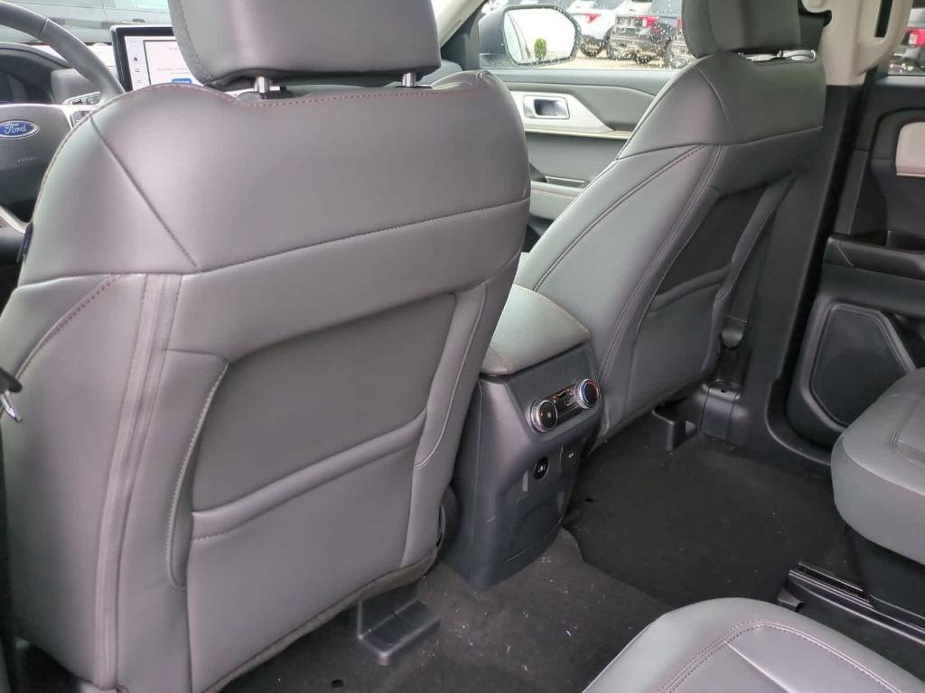 new 2025 Ford Explorer car, priced at $44,406