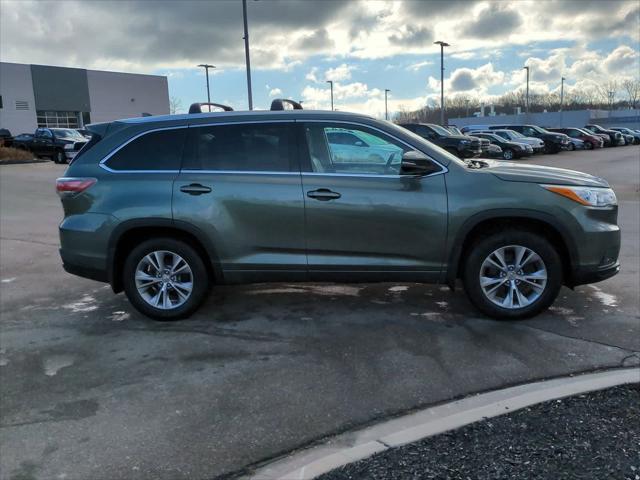 used 2015 Toyota Highlander car, priced at $11,500